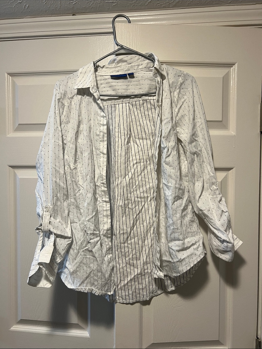 Apt. 9 White Button-Down Shirt with Subtle Dot and Stripe Details